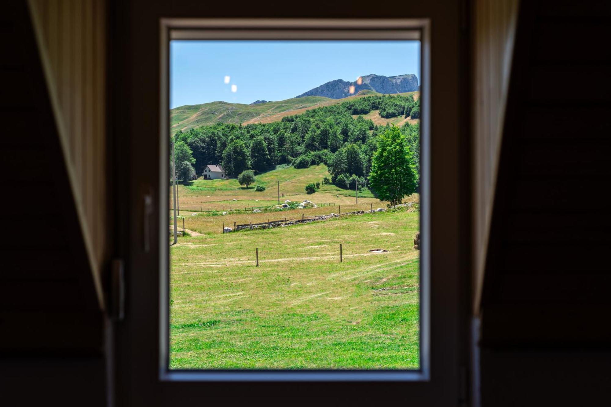 Apartments Center Of The World Žabljak エクステリア 写真